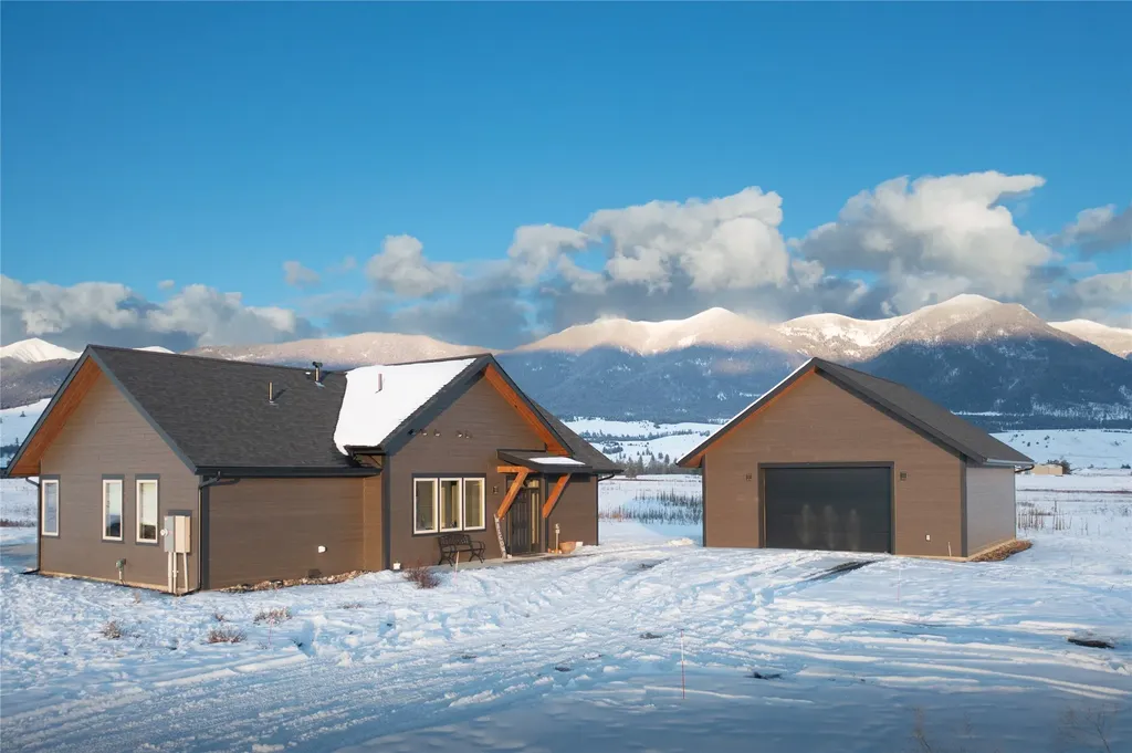 815 Velvet Grove Eureka MT 59917