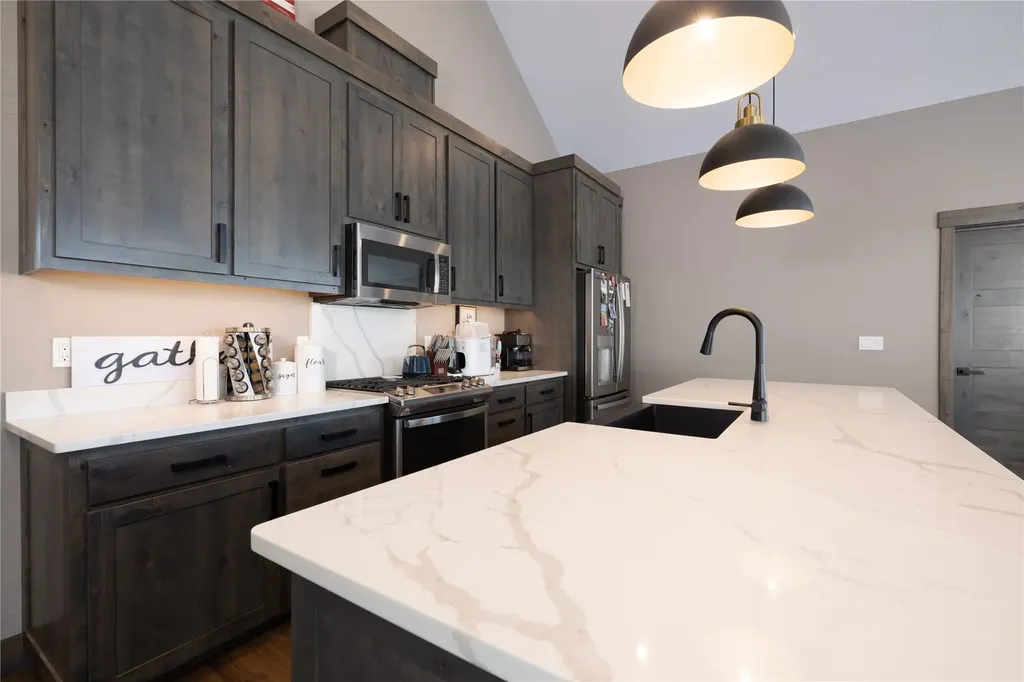 815 Velvet Grove Eureka MT 59917