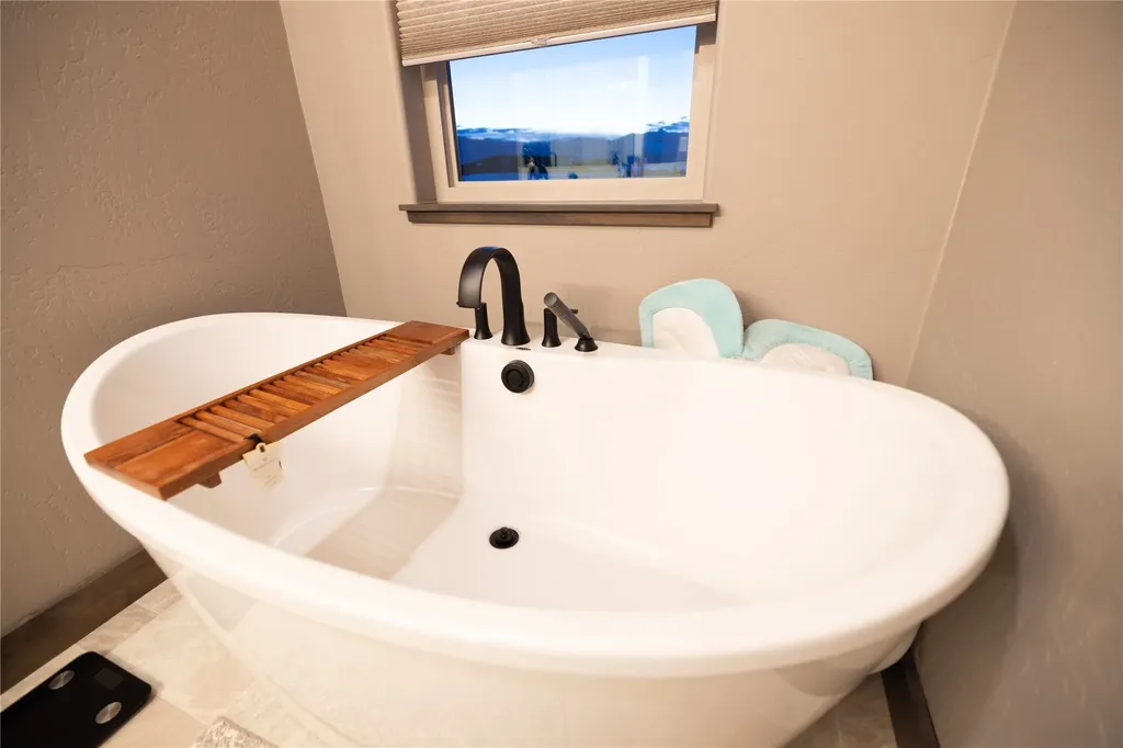 815 Velvet Grove Eureka MT 59917