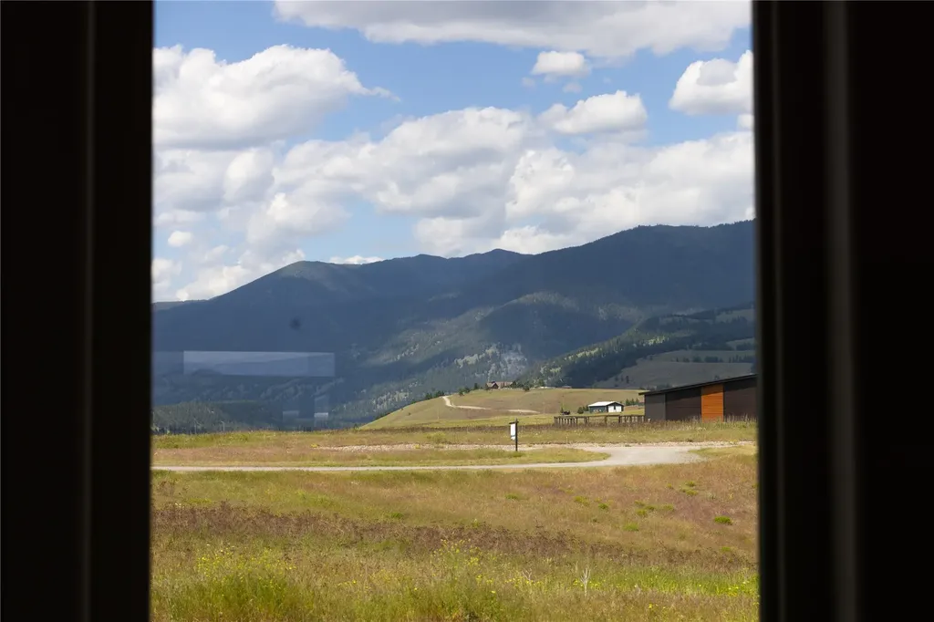 815 Velvet Grove Eureka MT 59917