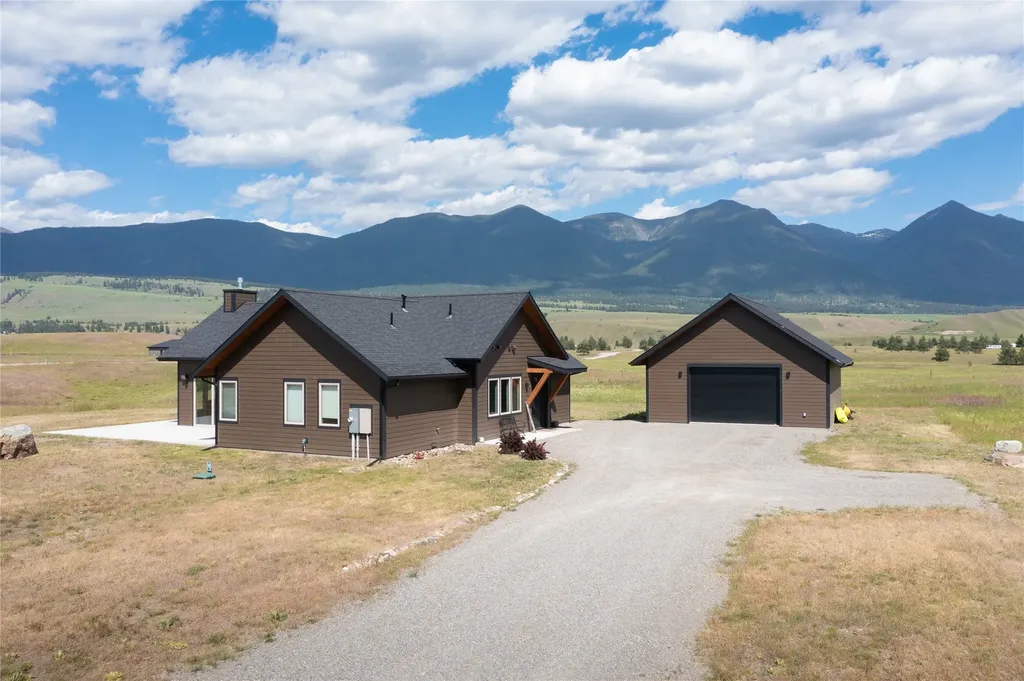 815 Velvet Grove Eureka MT 59917