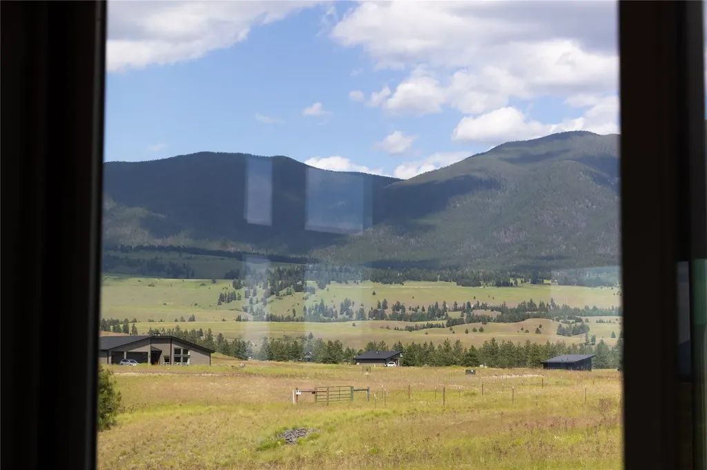 815 Velvet Grove Eureka MT 59917