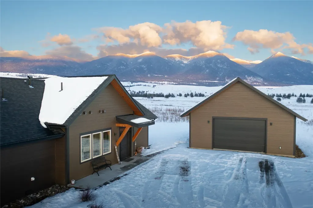 815 Velvet Grove Eureka MT 59917