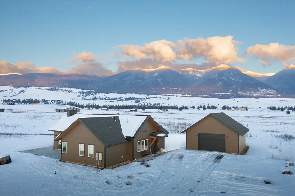 815 Velvet Grove Eureka MT 59917