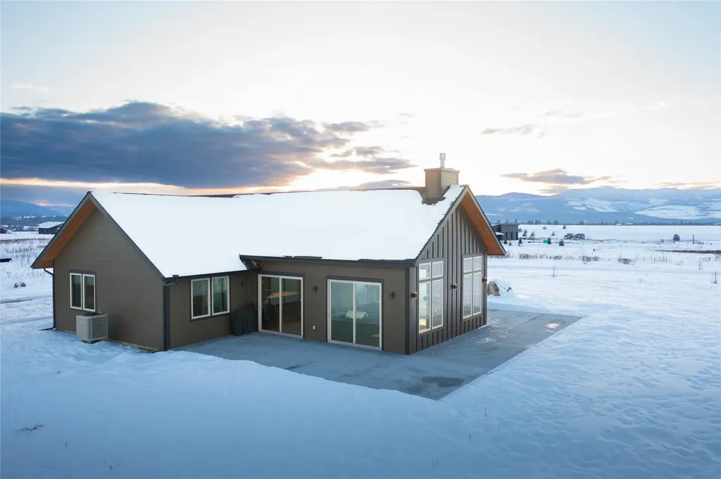 815 Velvet Grove Eureka MT 59917
