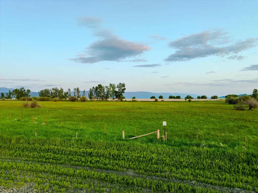 936 Mount Highway 82 Somers MT 59932