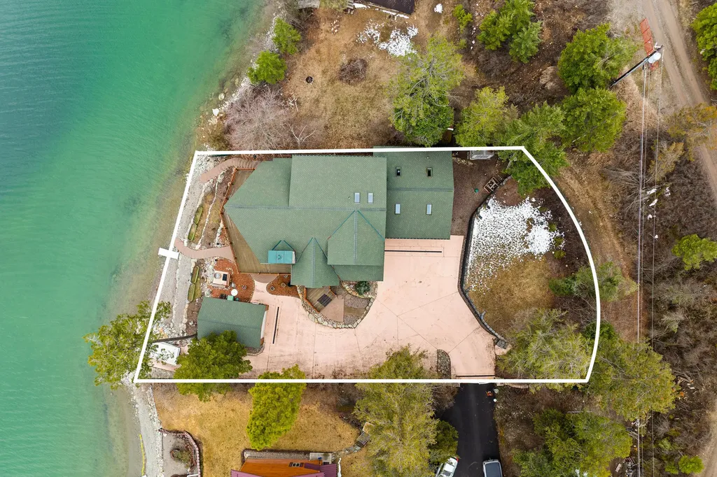 522 N Foys Lake Drive Kalispell MT 59901