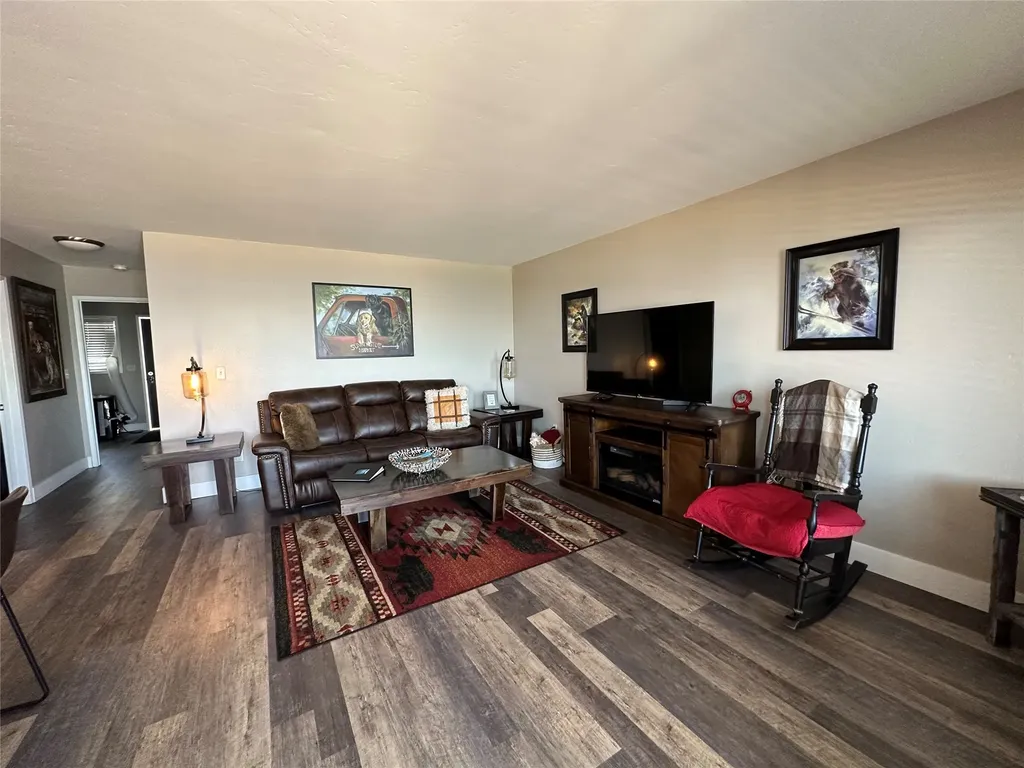 102 Kootenai Avenue Polson MT 59860