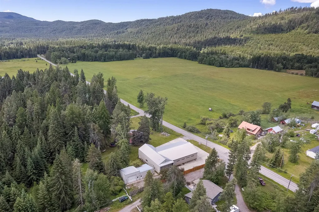 31566 S Ferndale Drive Bigfork MT 59911