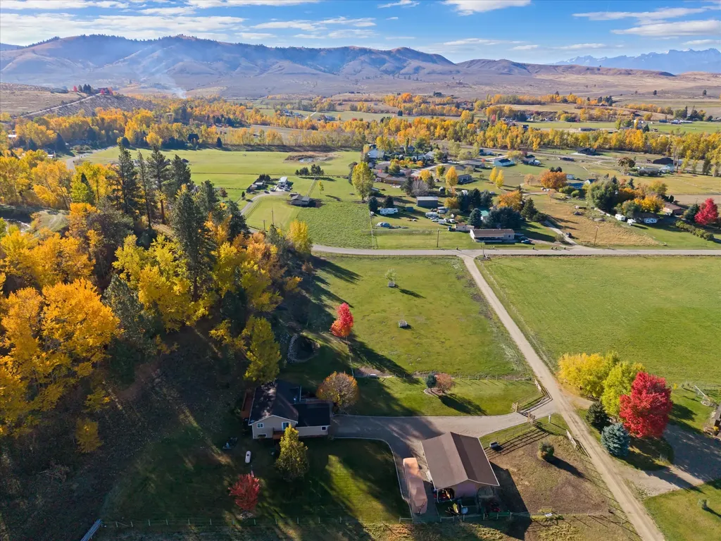 786 Ropin Horse Lane Hamilton MT 59840