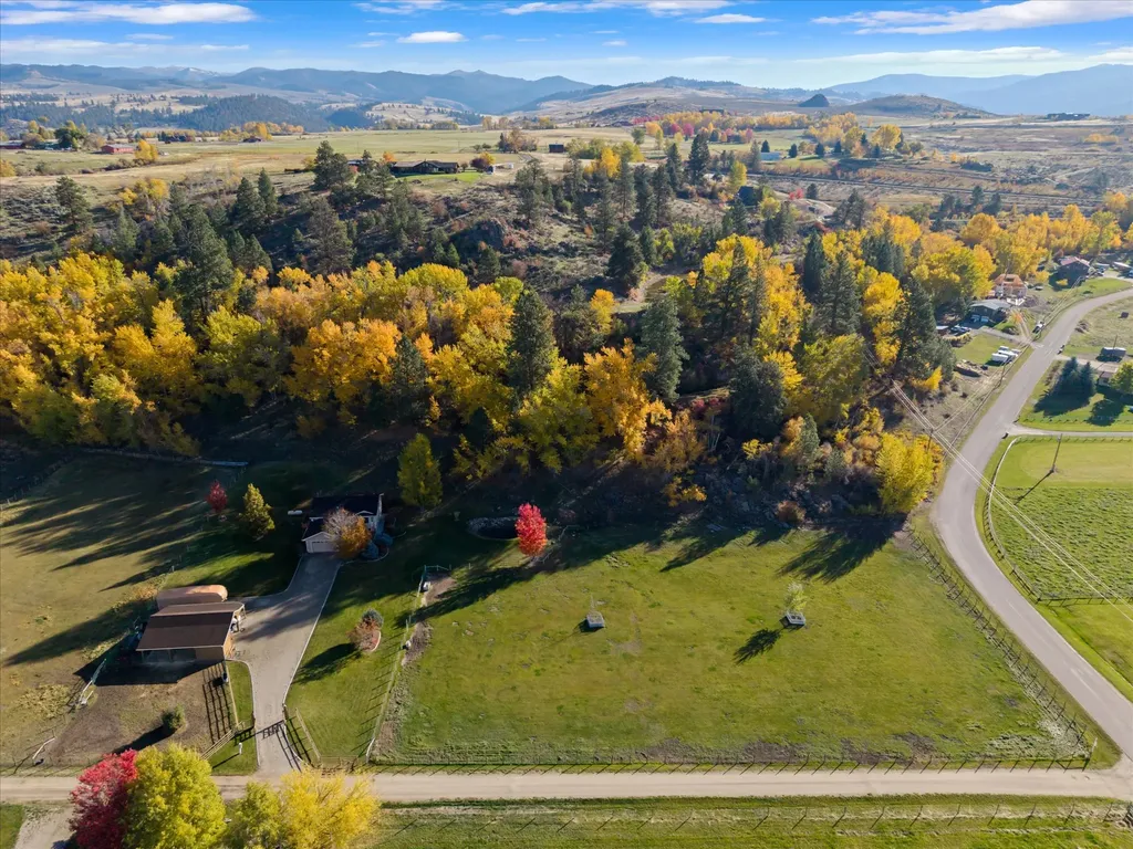 786 Ropin Horse Lane Hamilton MT 59840