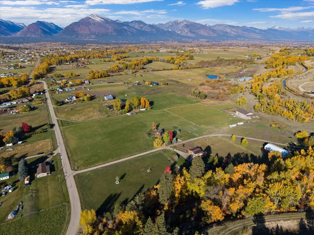 786 Ropin Horse Lane Hamilton MT 59840