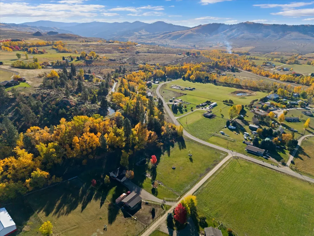 786 Ropin Horse Lane Hamilton MT 59840