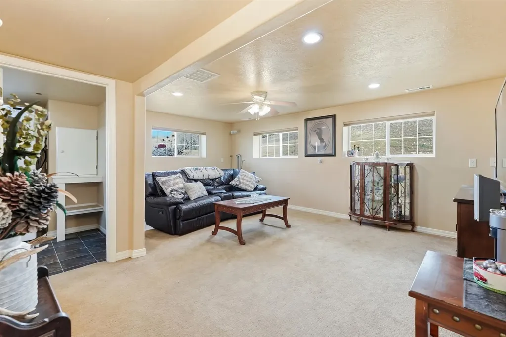 786 Ropin Horse Lane Hamilton MT 59840
