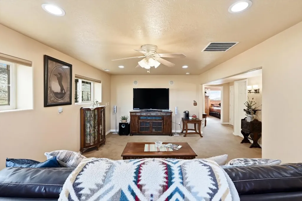 786 Ropin Horse Lane Hamilton MT 59840