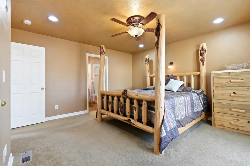 786 Ropin Horse Lane Hamilton MT 59840