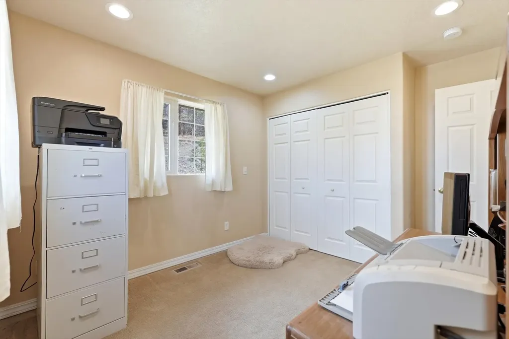 786 Ropin Horse Lane Hamilton MT 59840