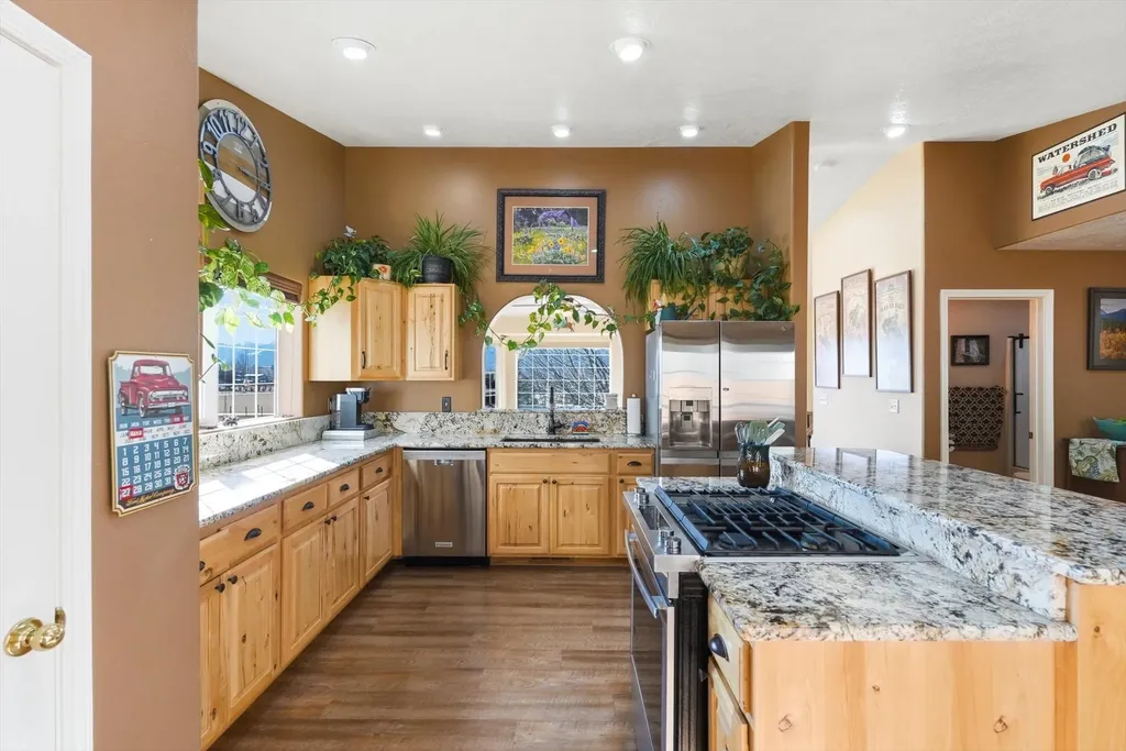 786 Ropin Horse Lane Hamilton MT 59840