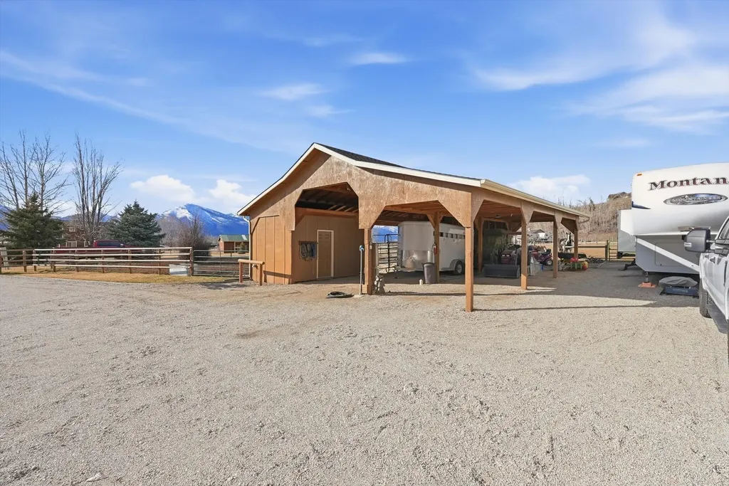 786 Ropin Horse Lane Hamilton MT 59840