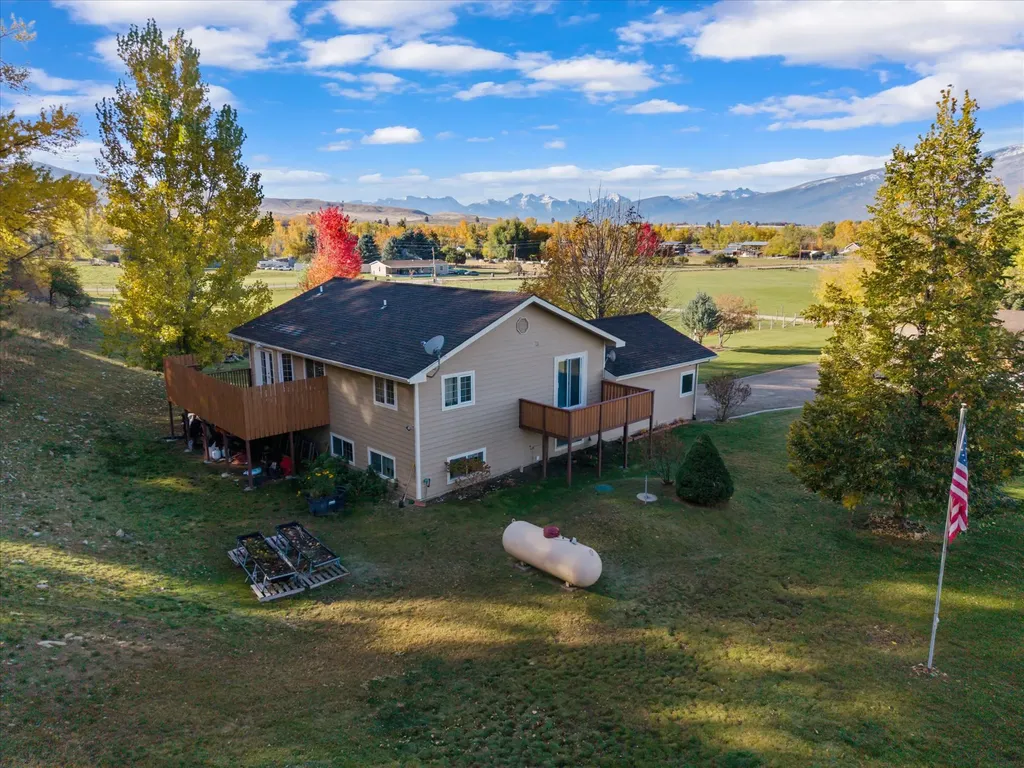 786 Ropin Horse Lane Hamilton MT 59840