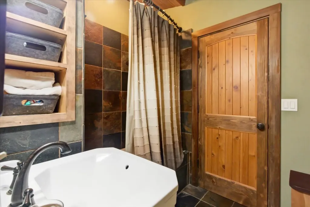 245 Doxie Lane Eureka MT 59917