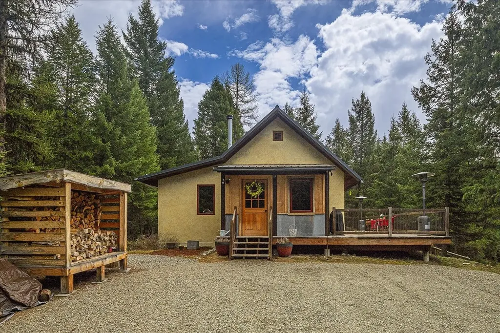 245 Doxie Lane Eureka MT 59917
