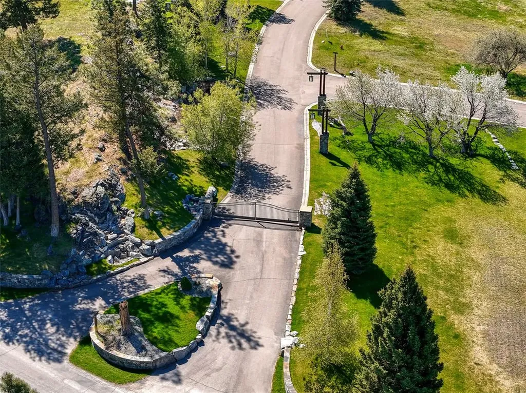173 Fox Run Court Bigfork MT 59911