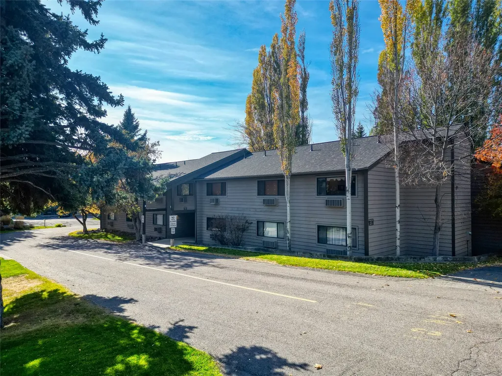 180 Vista Lane Bigfork MT 59911