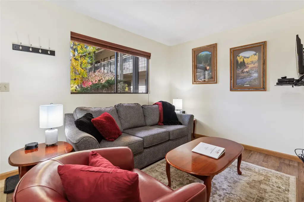 180 Vista Lane Bigfork MT 59911