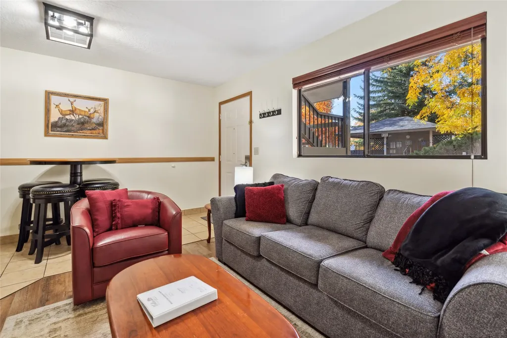 180 Vista Lane Bigfork MT 59911