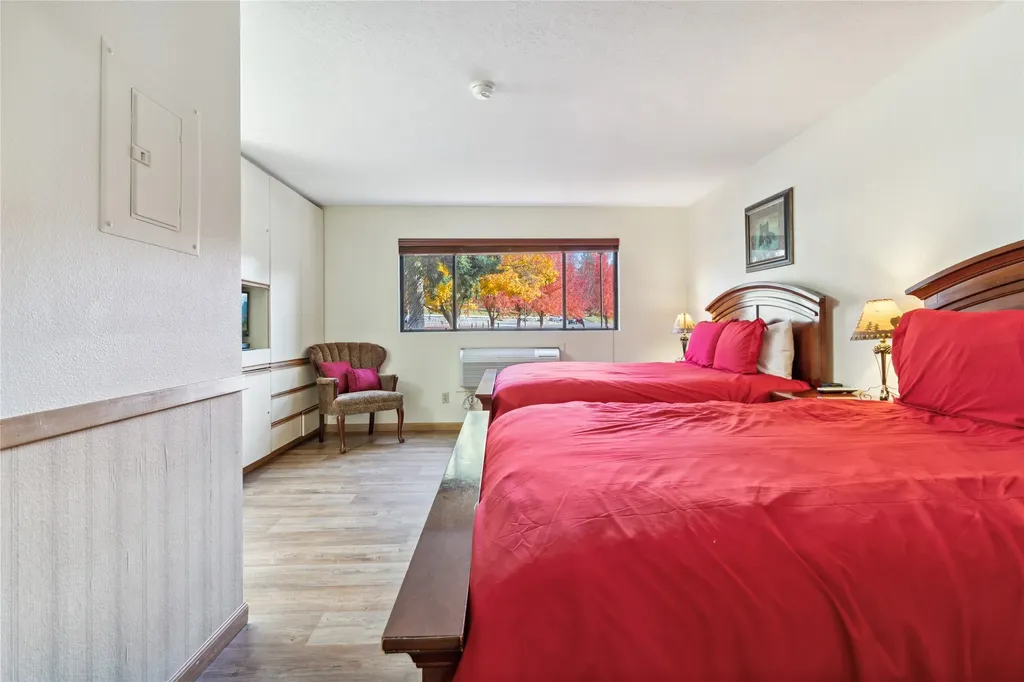 180 Vista Lane Bigfork MT 59911