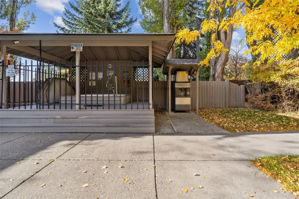180 Vista Lane Bigfork MT 59911