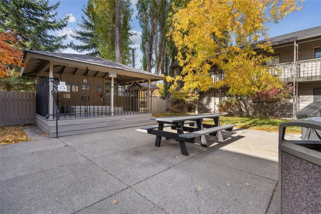180 Vista Lane Bigfork MT 59911