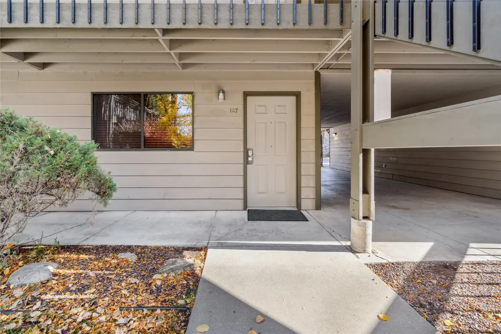 180 Vista Lane Bigfork MT 59911