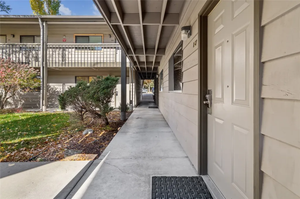 180 Vista Lane Bigfork MT 59911