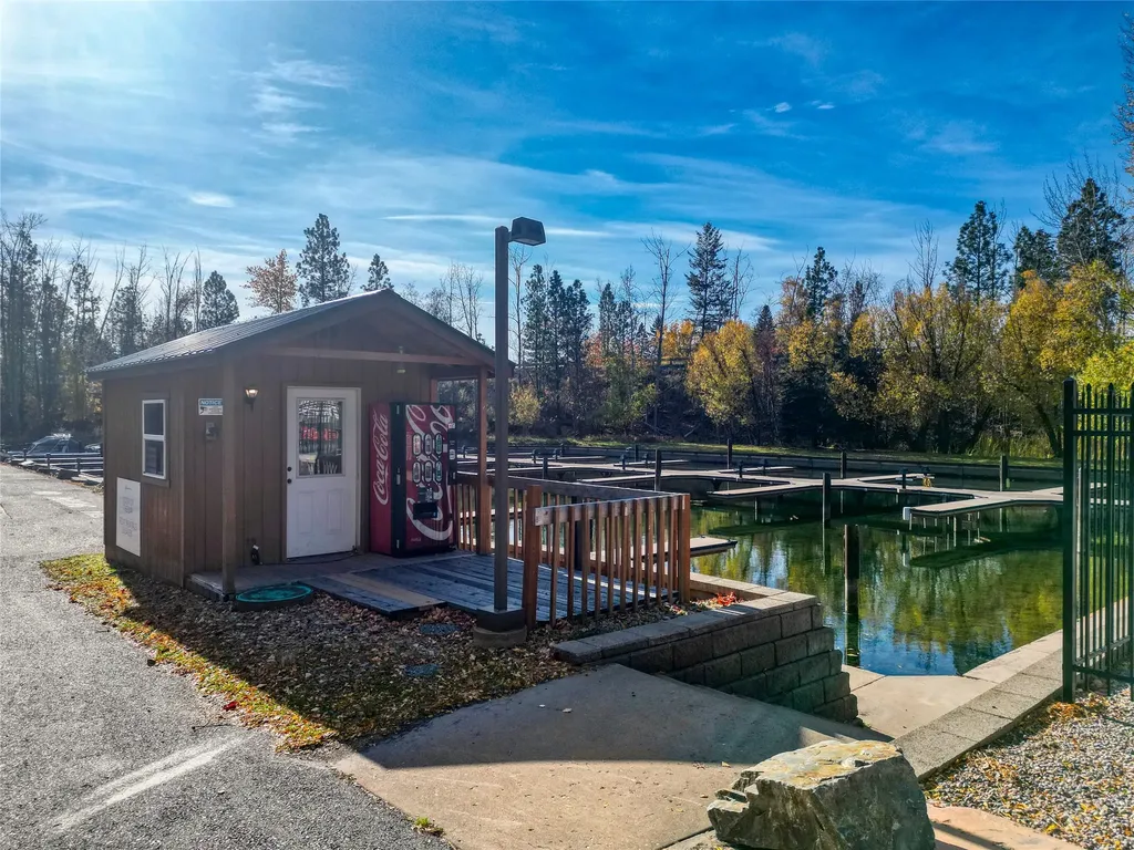 180 Vista Lane Bigfork MT 59911