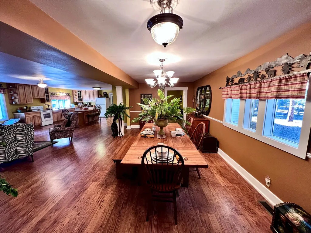 208 4th Avenue Lincoln MT 59639
