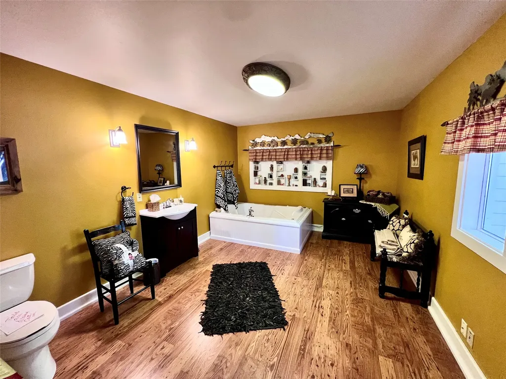 208 4th Avenue Lincoln MT 59639