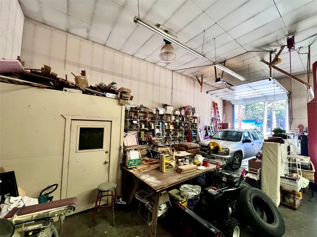 208 4th Avenue Lincoln MT 59639
