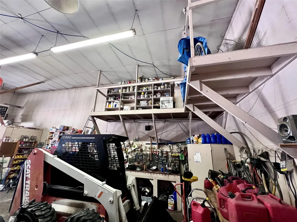 208 4th Avenue Lincoln MT 59639