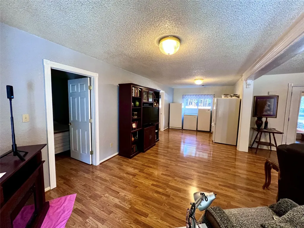 208 4th Avenue Lincoln MT 59639
