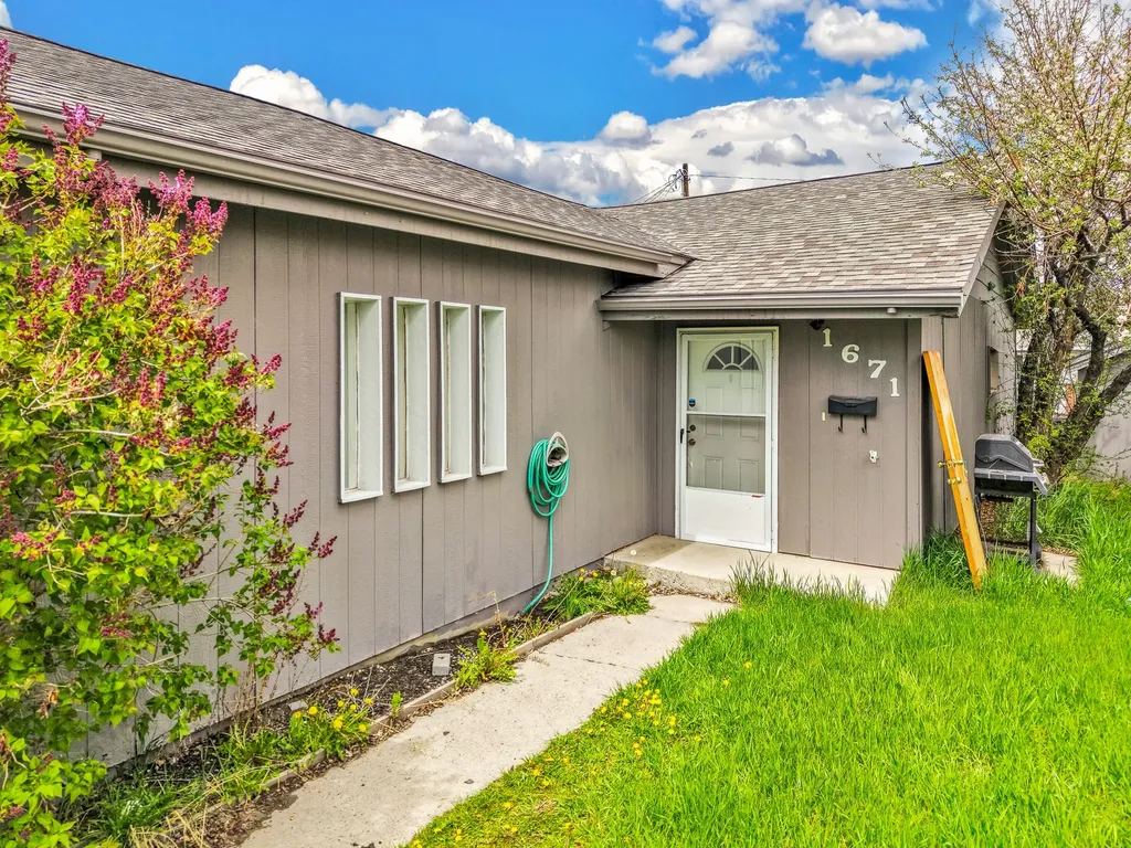 1671 Grand Avenue Butte MT 59701