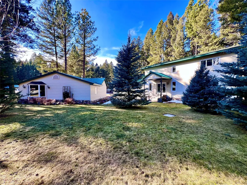 208 4th Avenue Lincoln MT 59639