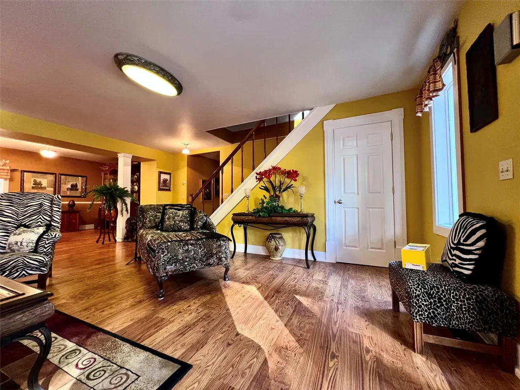 208 4th Avenue Lincoln MT 59639