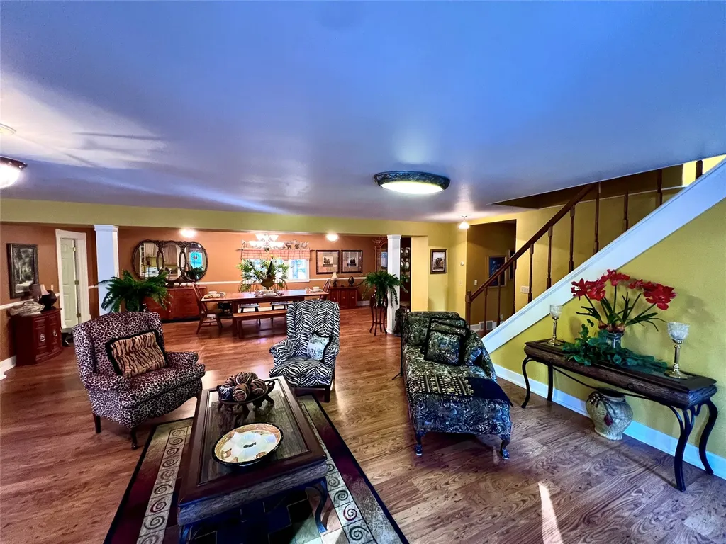 208 4th Avenue Lincoln MT 59639