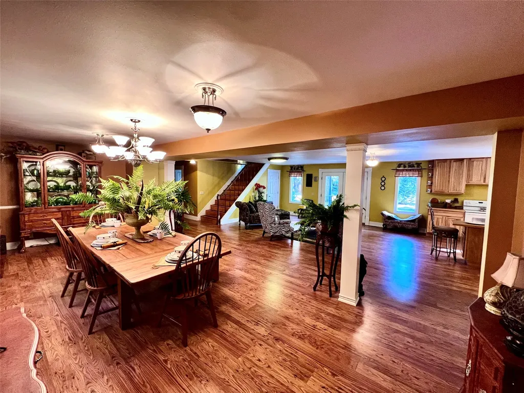 208 4th Avenue Lincoln MT 59639