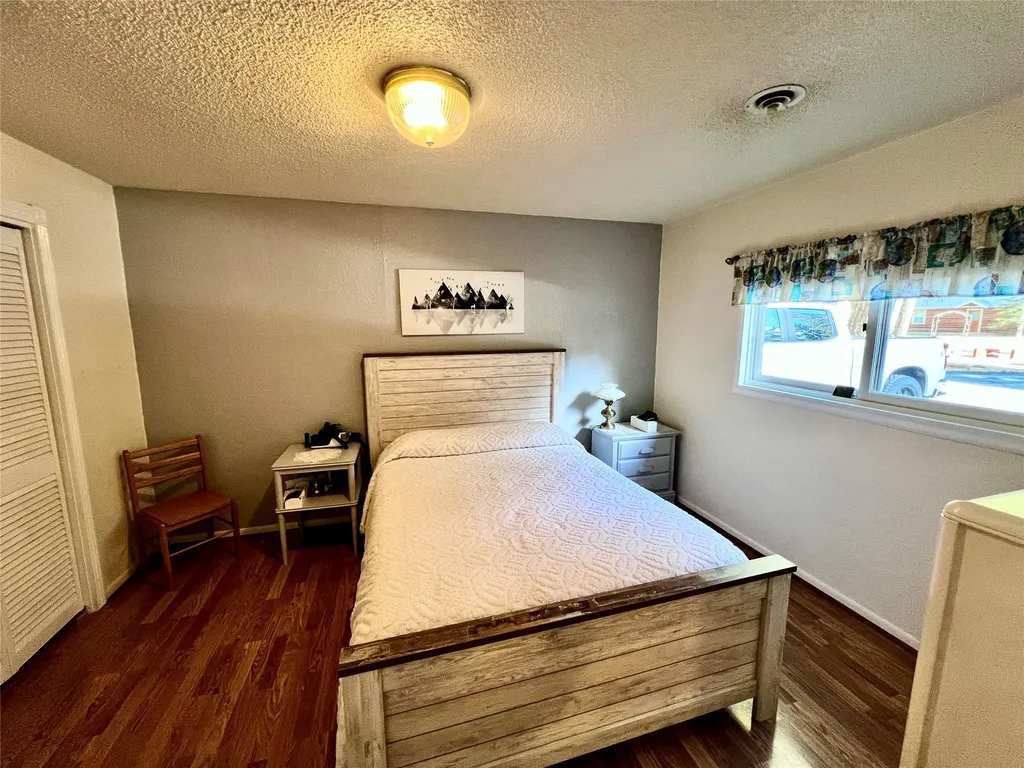 208 4th Avenue Lincoln MT 59639
