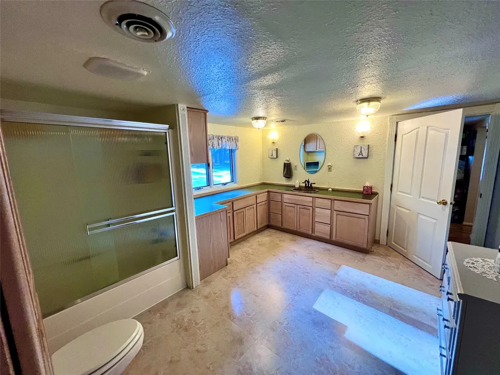 208 4th Avenue Lincoln MT 59639