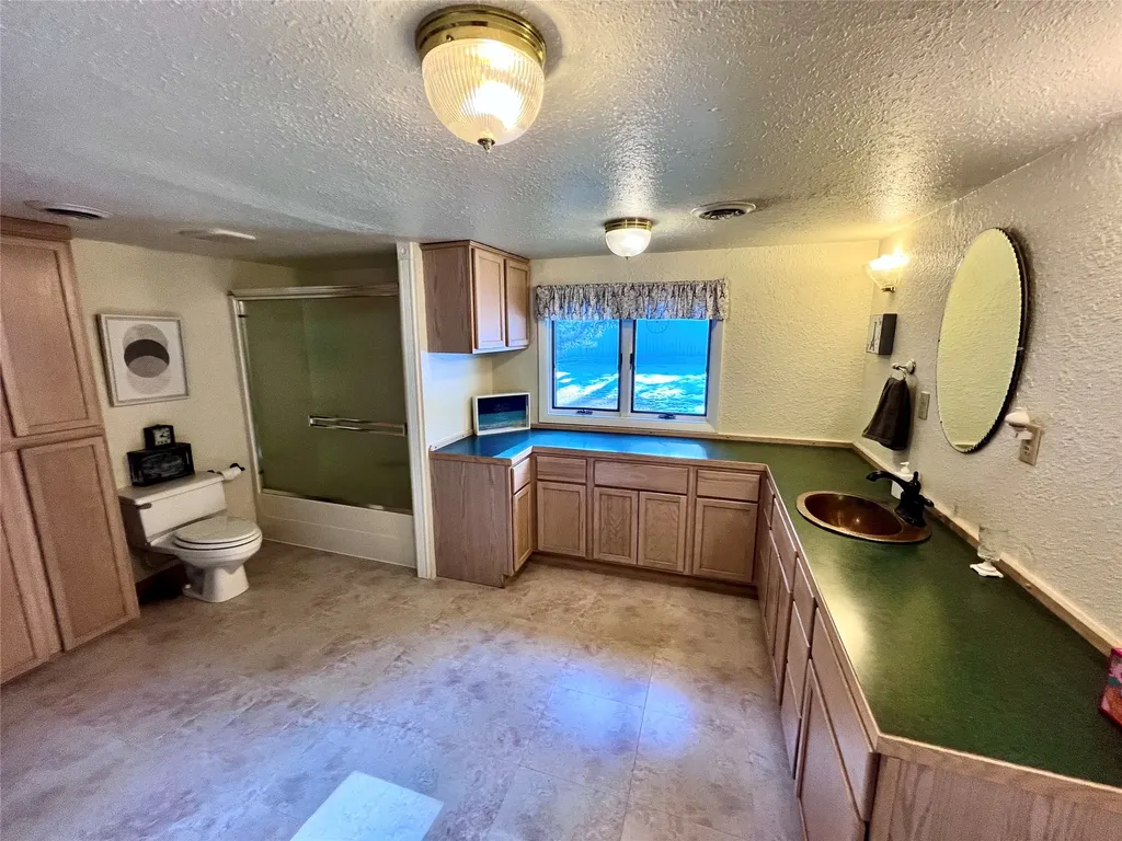 208 4th Avenue Lincoln MT 59639