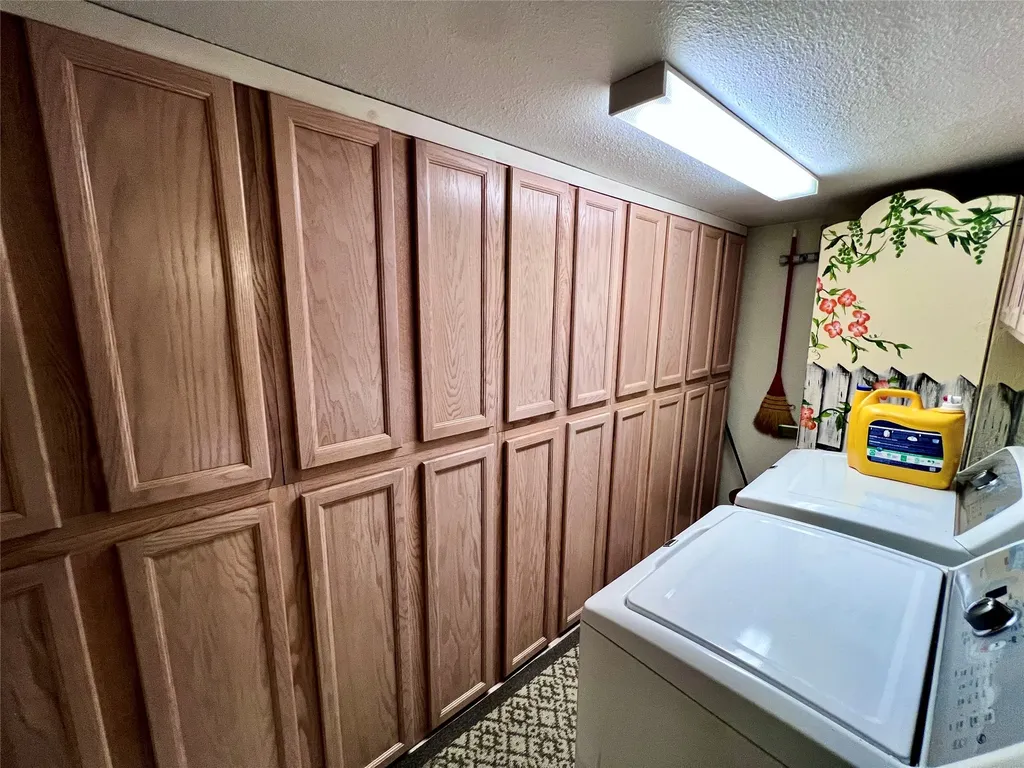 208 4th Avenue Lincoln MT 59639